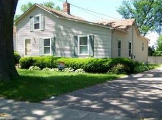 10713 N Woodstock St, Huntley, IL 60142