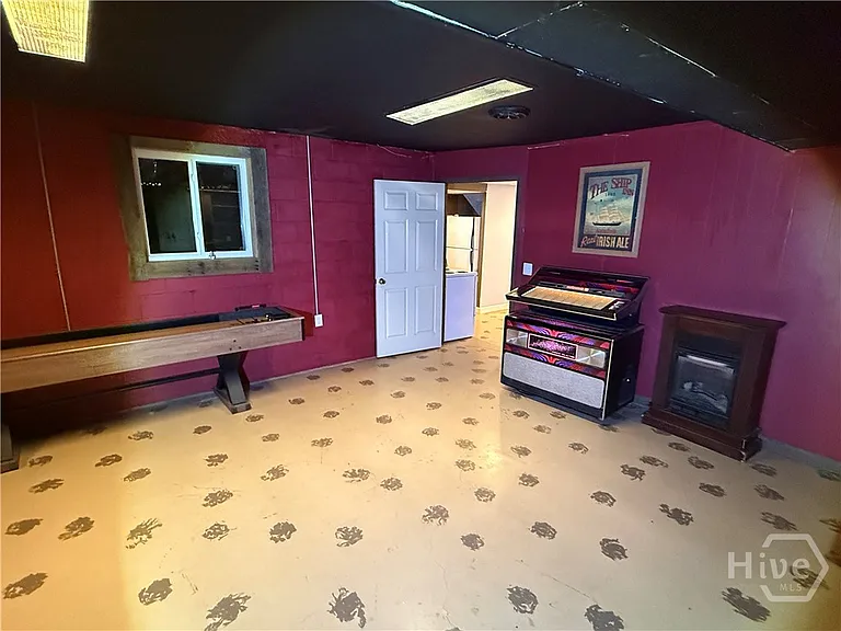 292 Tara Way — Photo 50