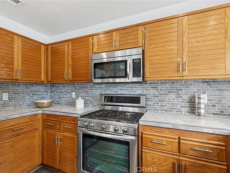 26107 McBean Pkwy — Photo 14