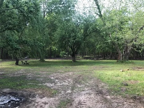 7586 Us Highway 69, Porter, OK 74454