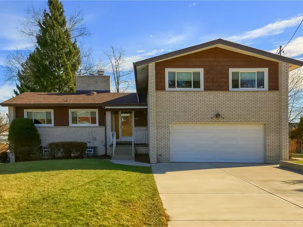 110 Hemlock Ln, Monroeville, PA 15146