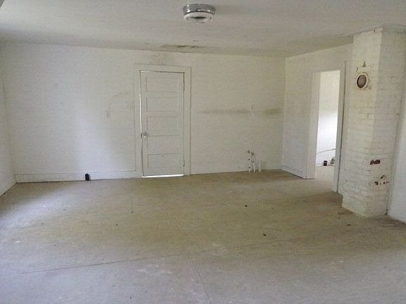 3rd image of 1437 Juniper Creek Dr