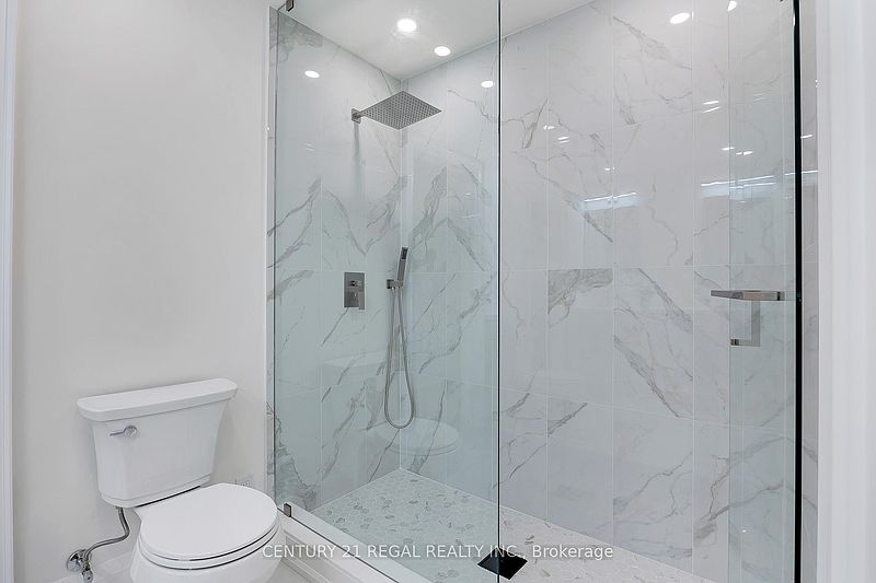 Burlington House for rent - 4 Bedrooms — photo 28