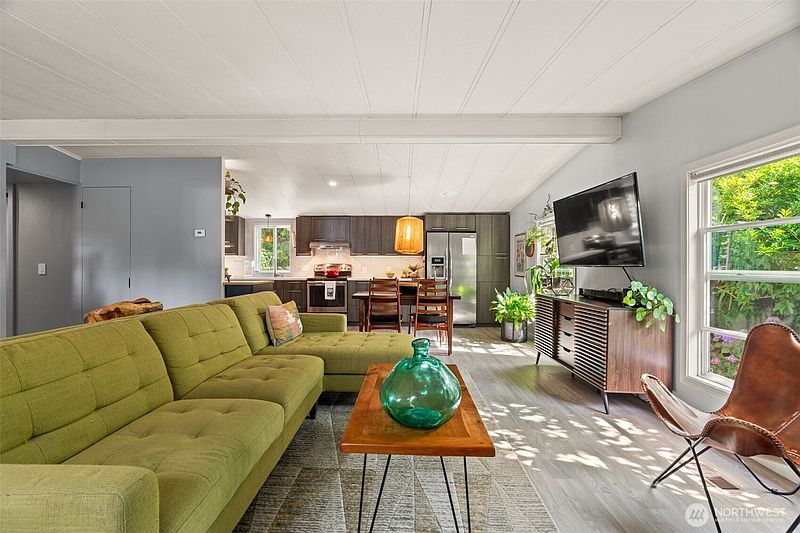 5th image of 7719 223rd Street SW