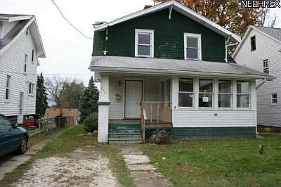544 Yale Ave photo 1