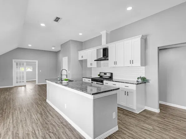 405 Russell Rd, Willow Park, TX 76087