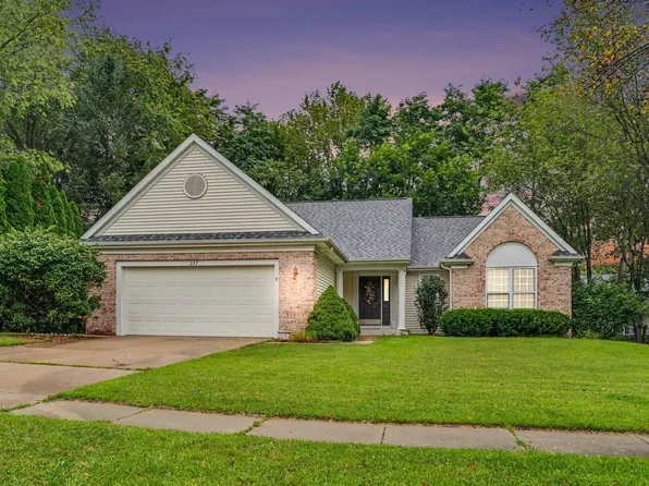 277 Equestrian Dr, Portage, MI 49002