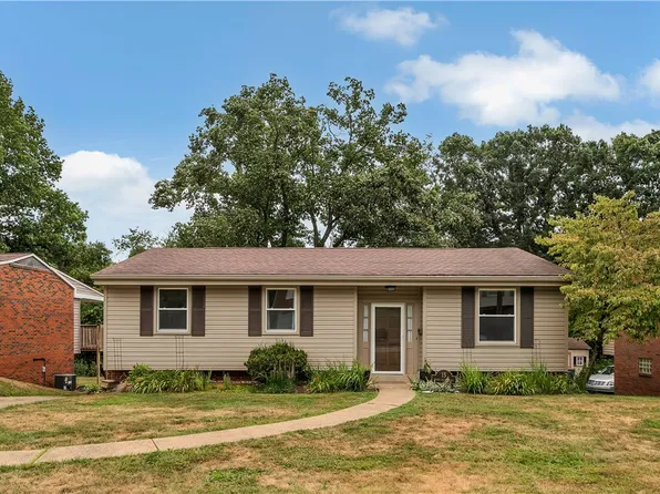 15 Woody Crest Dr, Pittsburgh, PA 15234