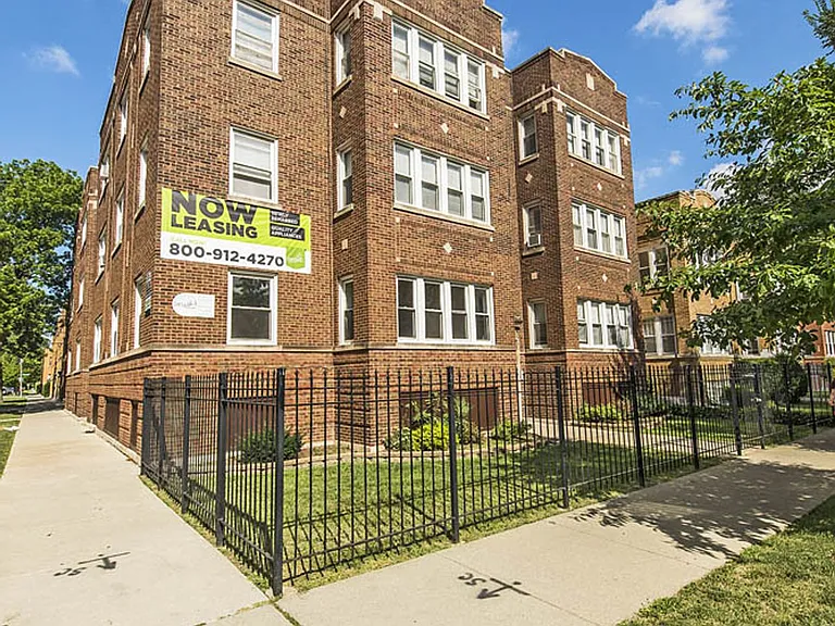 6356-58 S Francisco Ave #2908-10 — Photo 12