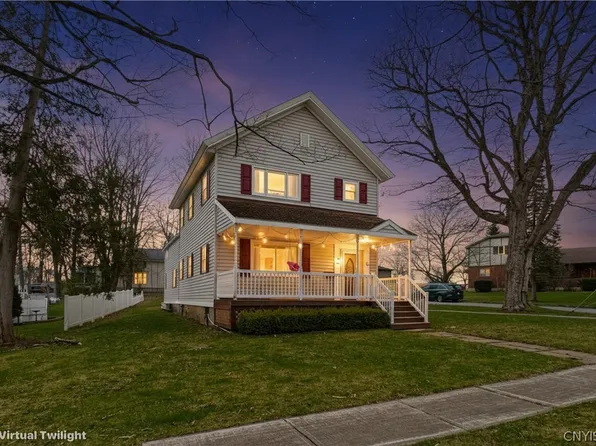 469 White St, Waterville, NY 13480