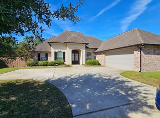 549 English Oaks Dr, Madisonville, LA 70447