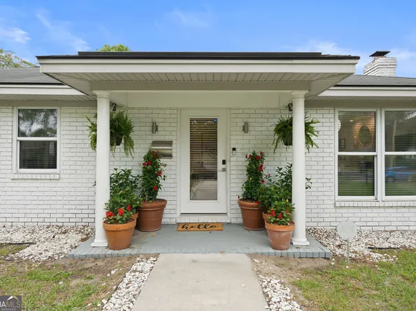 1520 E 49th St, Savannah, GA 31404
