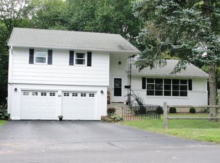 80 Barksdale Rd, West Hartford, CT 06117