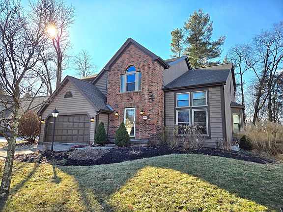 2nd image of 4804 Saint Andrews Cir