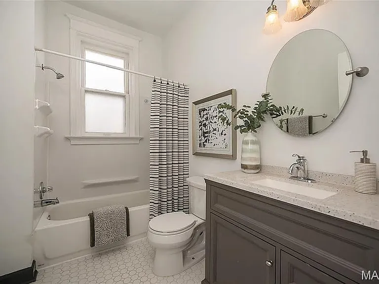4957 McPherson Ave #D — Photo 4
