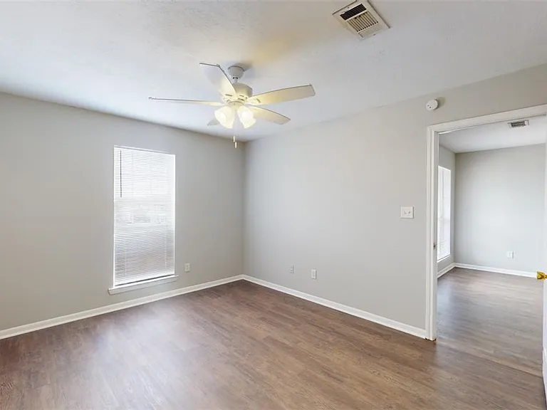 1507 Hollowhill Dr #B — Photo 17