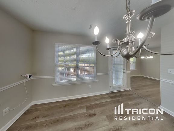 4th image of 1436 Buckingham Pl