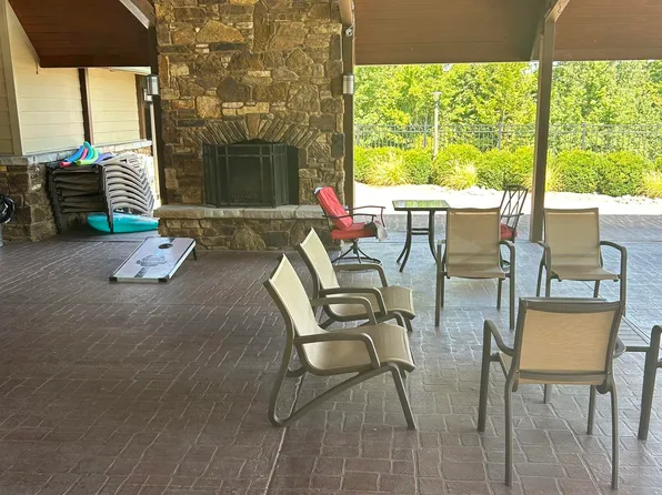 143 Trails End Ln, Murray, KY 42071