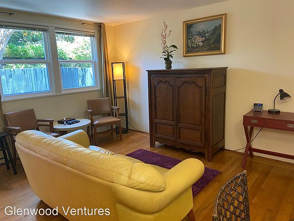 2nd image of 721 Live Oak Ave #3