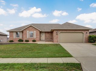 1930 Holly Springs Ave, Nixa, MO 65714