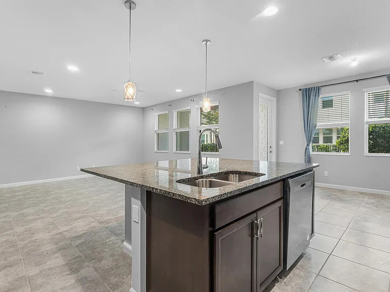 16474 Helix Ct — Photo 13