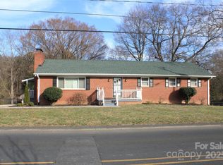 1060 Laurel Ln, Gastonia, NC 28054