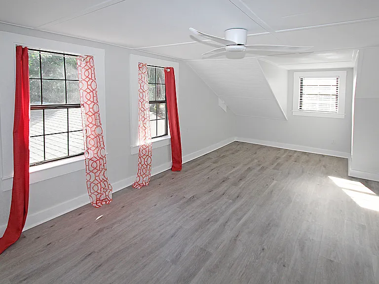 289 W Lakeview Ave — Photo 11