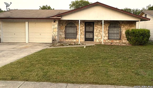 3 bed, 1.5 bath, 1092 sqft, $1,295 — Photo 3