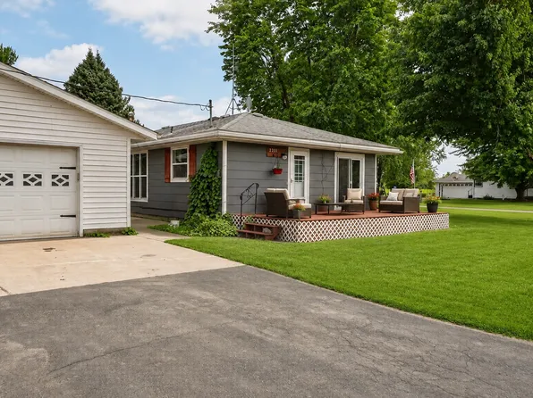 2311 334th Ln NE, Cambridge, MN 55008