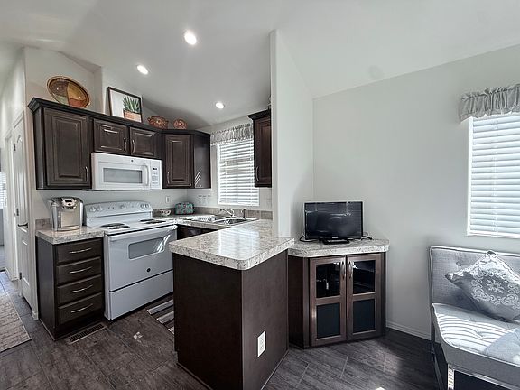5th image of 925 N Plaza Dr #79