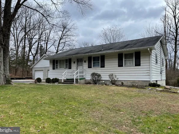 467 Gelsinger Rd, Sinking Spring, PA 19608