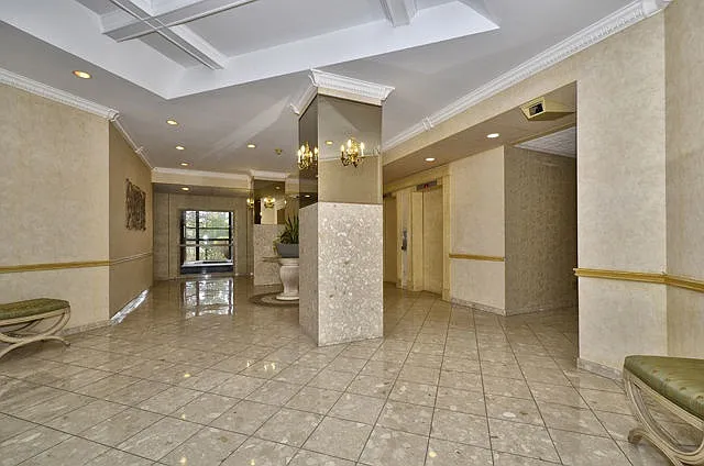 600 Talbot St #308 — Photo 6
