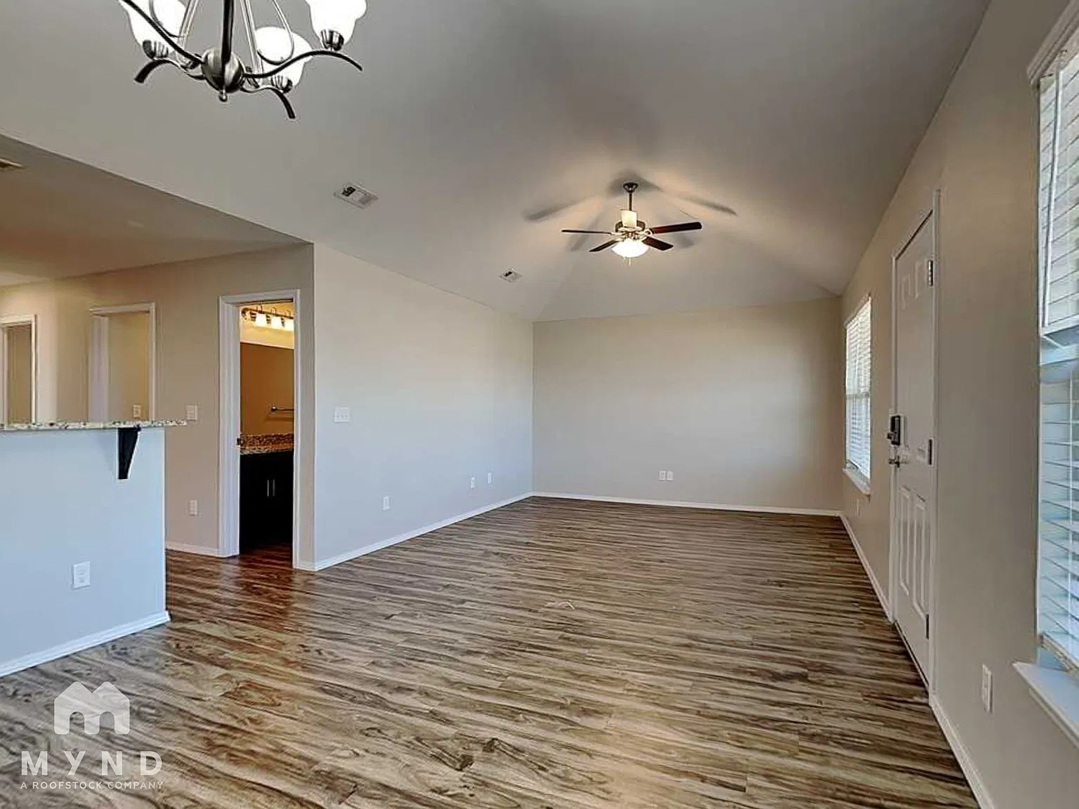 4 bed, 2.0 bath, 1654 sqft, $1,655 — Photo 2