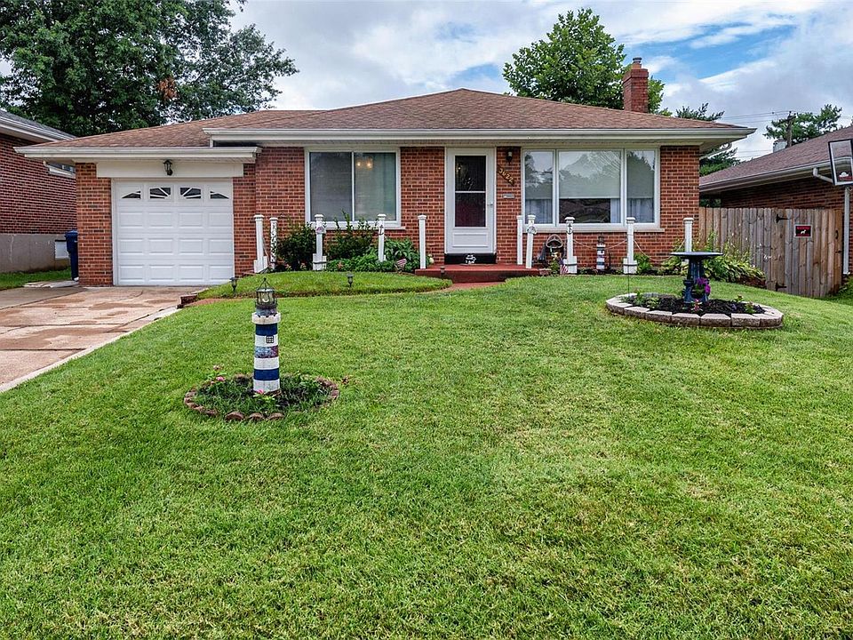 1st image of 3622 Park Crest Dr