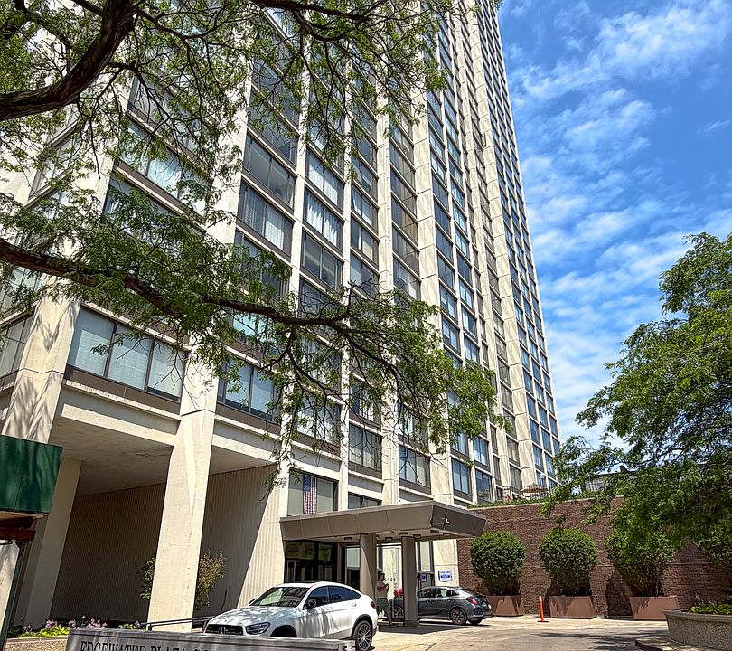 1st image of 5455 N Sheridan Rd APT 1908