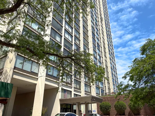 5455 N Sheridan Rd APT 1908, Chicago, IL 60640