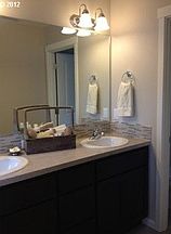 4th image of 600 SE 11th Ave