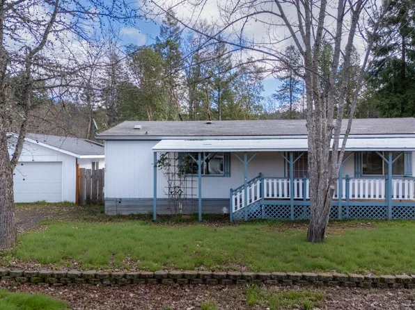 629 Frederick Ct, Cave Junction, OR 97523