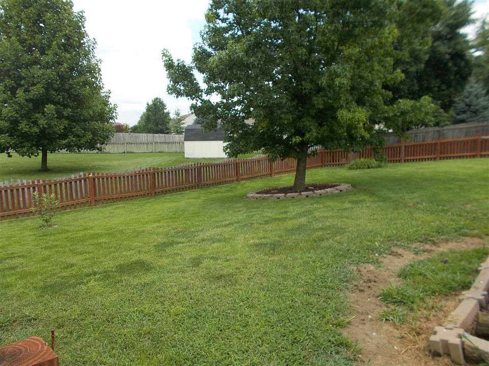2nd image of 120 S Brookfield Dr