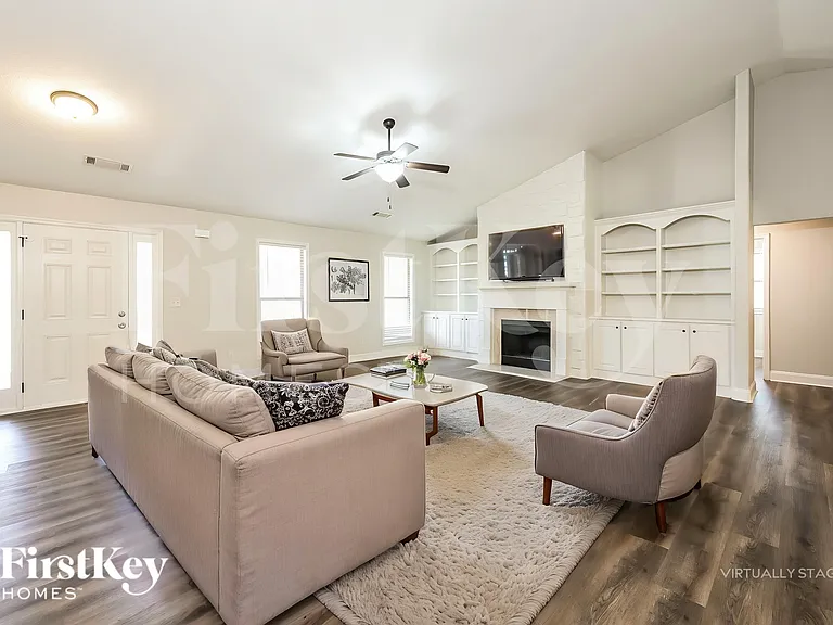 1553 Shoal Creek Dr — Photo 4