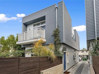 2006 1/2 Preuss Rd, Los Angeles, CA, 90034