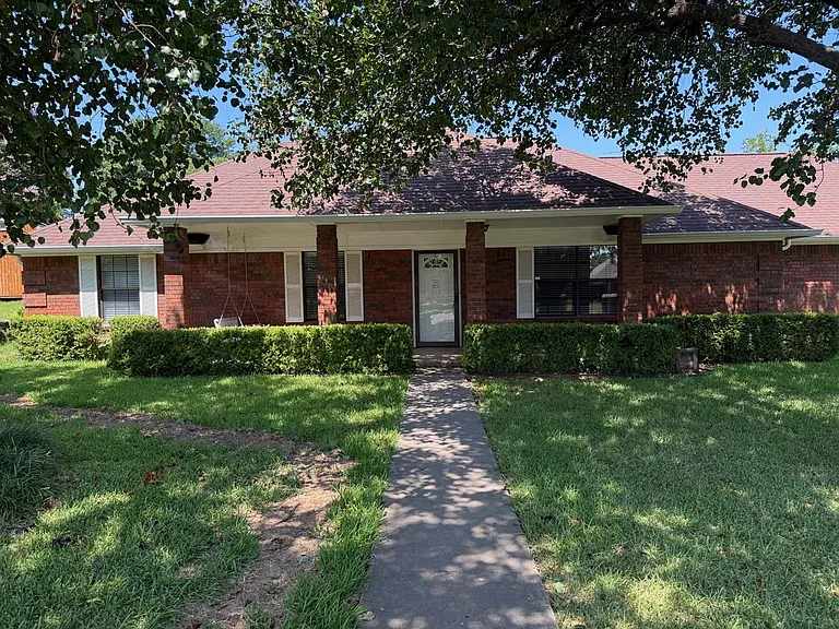 314 Trollinger St — Photo 3