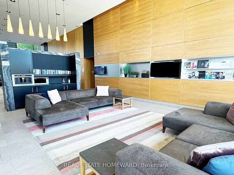 75 The Donway W #304 — Photo 3