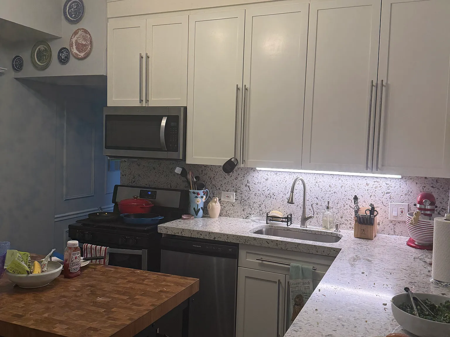 2 bed, 10 sqft, $3,400 — Photo 1
