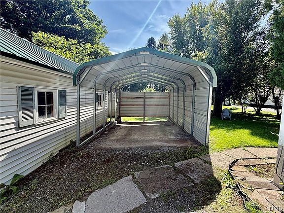 4th image of 3804 Prospect St