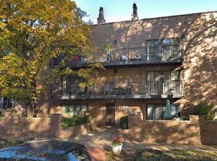 1122 W Altgeld St, Chicago, IL 60614