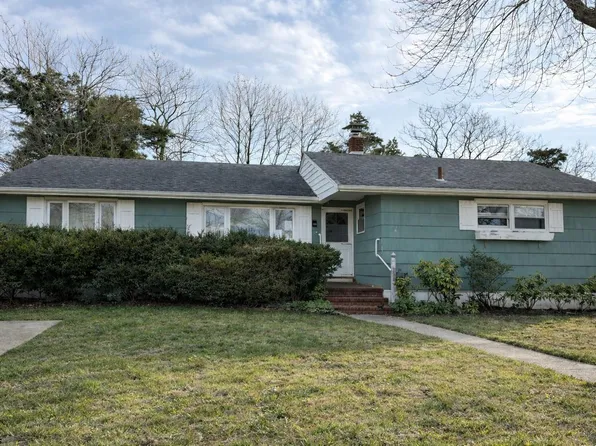 29 Summit Ave, Absecon, NJ 08201