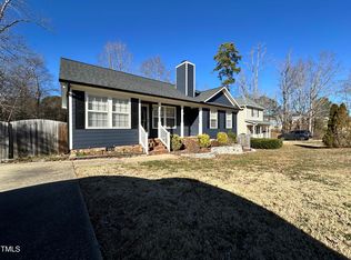 408 Teal Lake Dr, Holly Springs, NC 27540