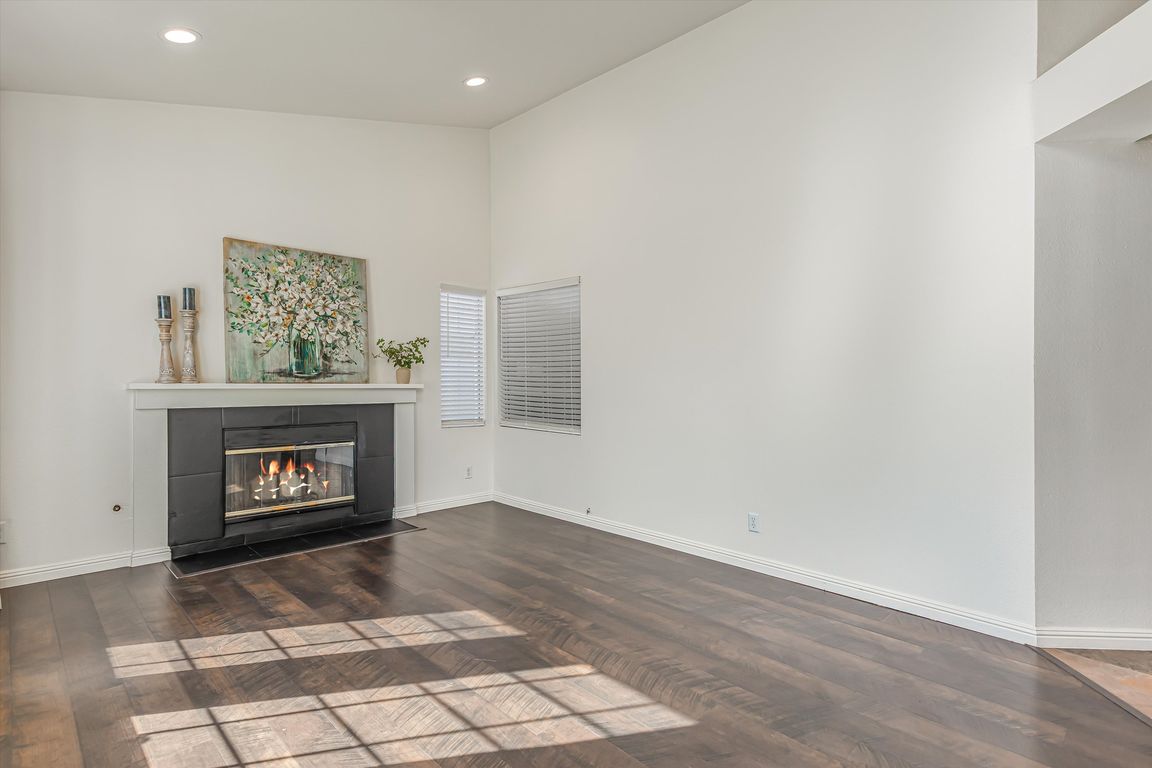 next background image