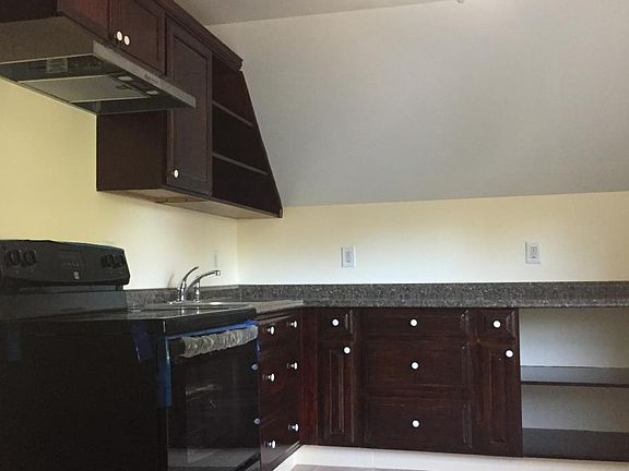 5th image of 647 Dixwell Ave #3